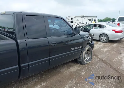 1999 Dodge Ram 2500 St z USA, uszkodzony, nr VIN 1B7KC23W4XJ588355